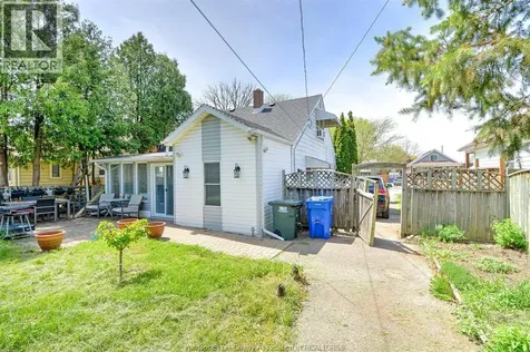 2354 Highland Avenue Windsor ON N8X 3S5