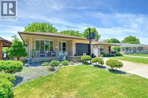 1651 Courtland Windsor ON N8T 3K5