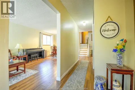 1651 Courtland Windsor ON N8T 3K5