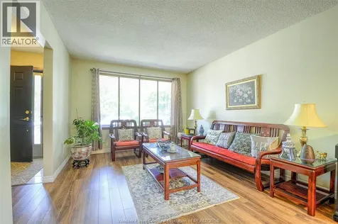 1651 Courtland Windsor ON N8T 3K5