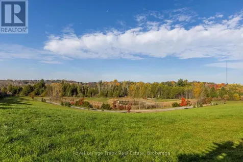 2 Richard Eason Court Otonabee-south Monaghan ON K9J 0G4