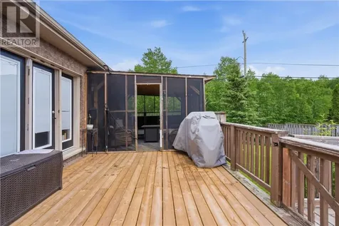 9 Countryside Drive Sudbury ON P3E 5A2