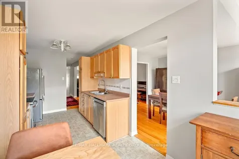 113 Carwood Circle Ottawa ON K1K 4V5