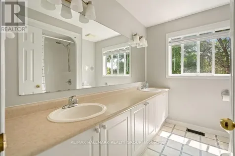 113 Carwood Circle Ottawa ON K1K 4V5