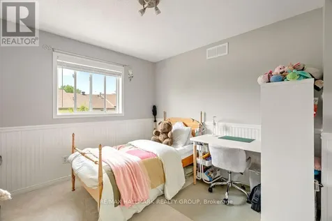 113 Carwood Circle Ottawa ON K1K 4V5