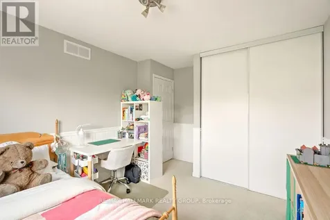 113 Carwood Circle Ottawa ON K1K 4V5