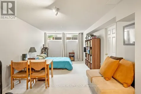 113 Carwood Circle Ottawa ON K1K 4V5