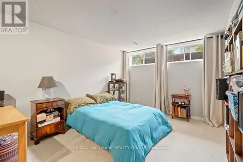 113 Carwood Circle Ottawa ON K1K 4V5