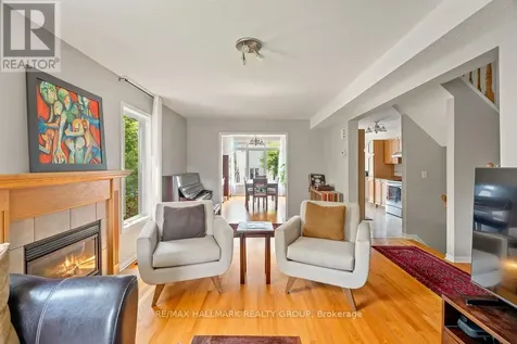 113 Carwood Circle Ottawa ON K1K 4V5