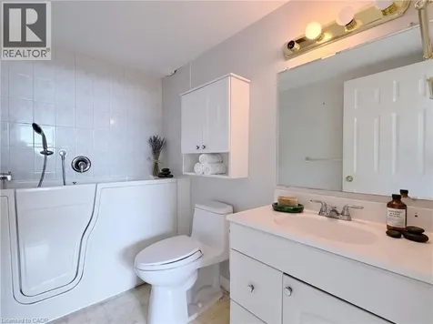 1415 Ghent Avenue Burlington ON L7S 1X4