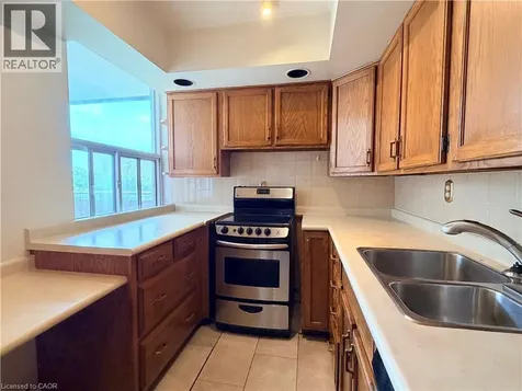 1415 Ghent Avenue Burlington ON L7S 1X4