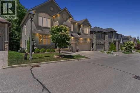 258 Edgewater Crescent Kitchener ON N2A 4M2