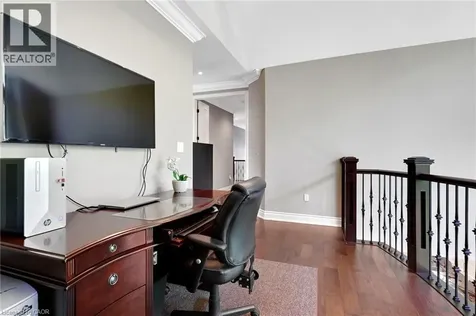 258 Edgewater Crescent Kitchener ON N2A 4M2