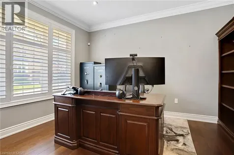 258 Edgewater Crescent Kitchener ON N2A 4M2