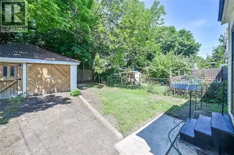 172 Sherman Avenue South Hamilton ON L8M 2P9