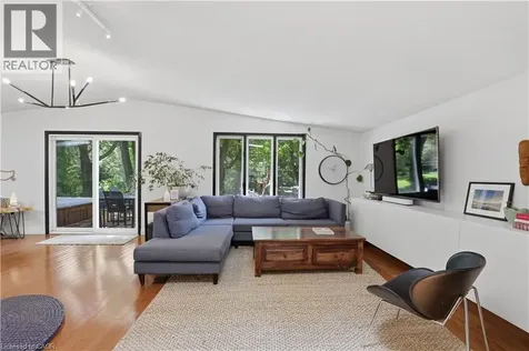 115 Roslin Avenue South Waterloo ON N2L 2H3