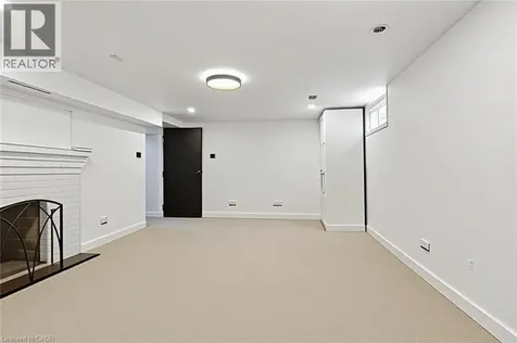 115 Roslin Avenue South Waterloo ON N2L 2H3