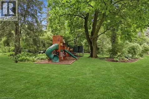 115 Roslin Avenue South Waterloo ON N2L 2H3