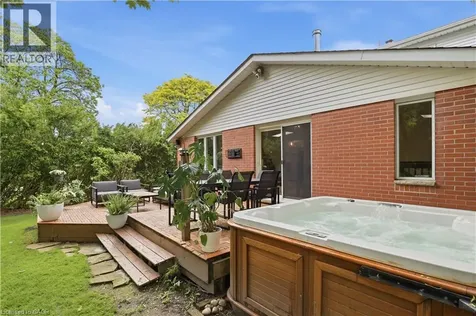 115 Roslin Avenue South Waterloo ON N2L 2H3
