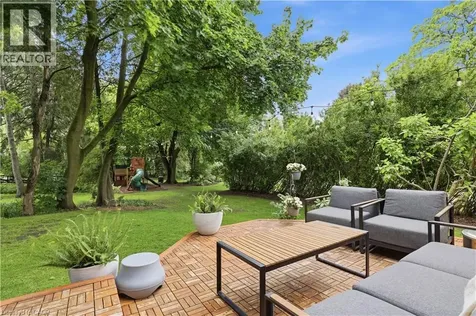 115 Roslin Avenue South Waterloo ON N2L 2H3