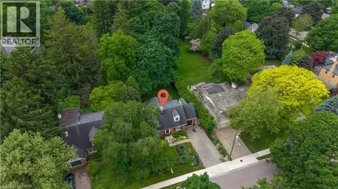 115 Roslin Avenue South Waterloo ON N2L 2H3