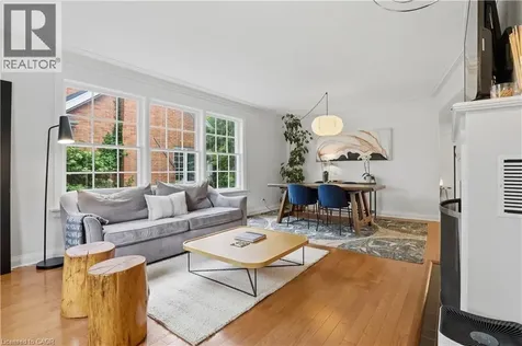 115 Roslin Avenue South Waterloo ON N2L 2H3