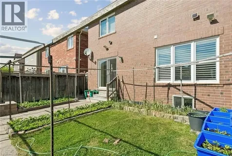 10 Klemscott Road Brampton ON L7A 0P5