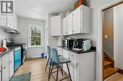 428 Thorold Road Welland ON L3C 3W6
