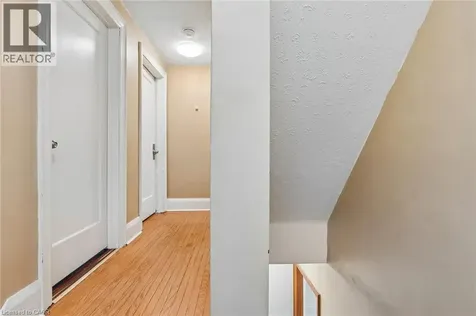 428 Thorold Road Welland ON L3C 3W6