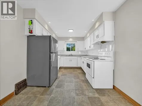 485 Mcewan Avenue Windsor ON N9B 2E7
