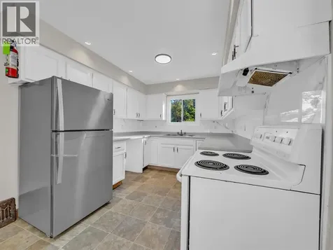 485 Mcewan Avenue Windsor ON N9B 2E7