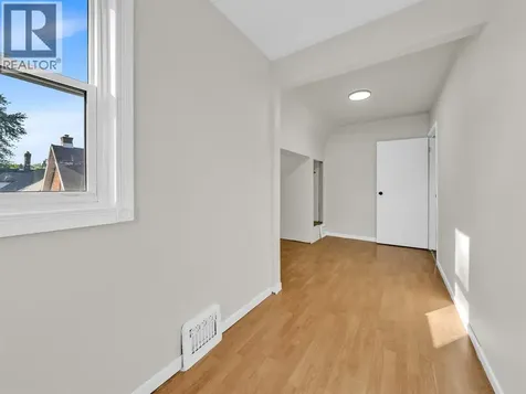 485 Mcewan Avenue Windsor ON N9B 2E7