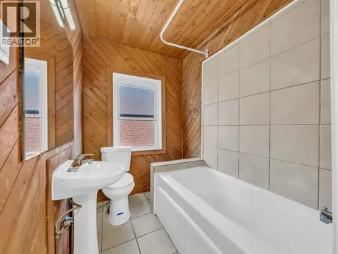 485 Mcewan Avenue Windsor ON N9B 2E7