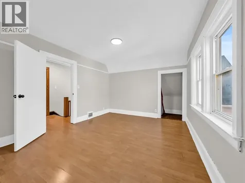 485 Mcewan Avenue Windsor ON N9B 2E7