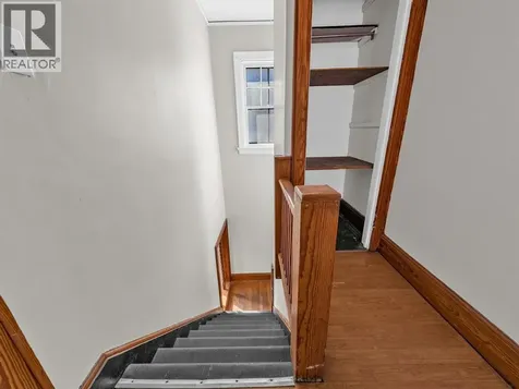485 Mcewan Avenue Windsor ON N9B 2E7