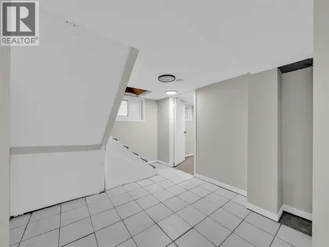 485 Mcewan Avenue Windsor ON N9B 2E7