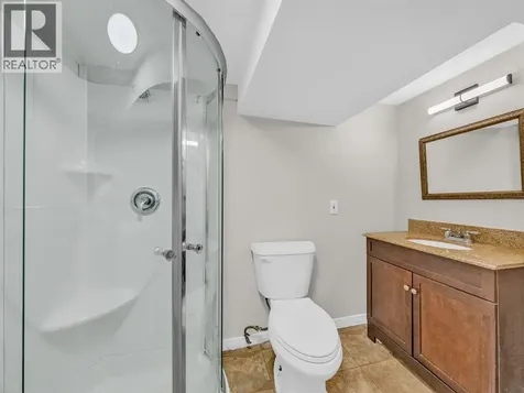 485 Mcewan Avenue Windsor ON N9B 2E7