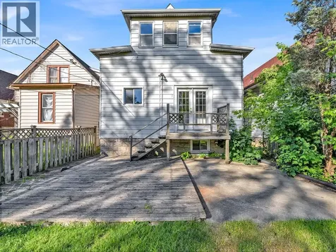 485 Mcewan Avenue Windsor ON N9B 2E7
