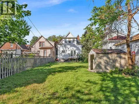 485 Mcewan Avenue Windsor ON N9B 2E7