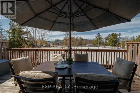 22 18th Street North Wasaga Beach ON L9Z 2H4