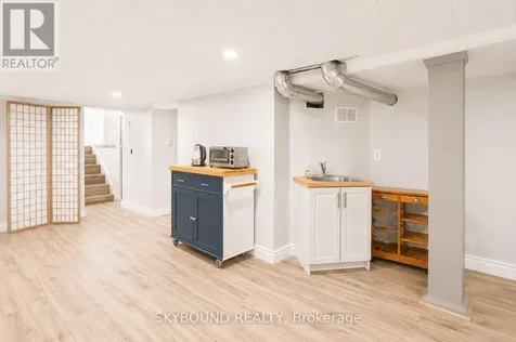 1723 Langlois Avenue Windsor ON N8X 4M4