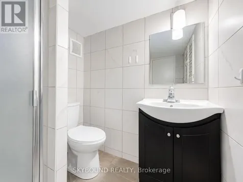 1723 Langlois Avenue Windsor ON N8X 4M4