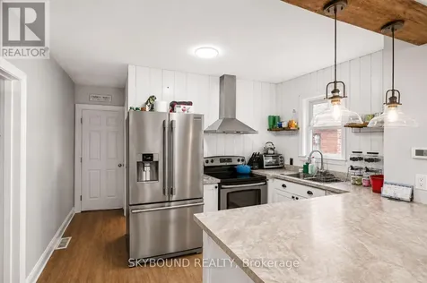1723 Langlois Avenue Windsor ON N8X 4M4
