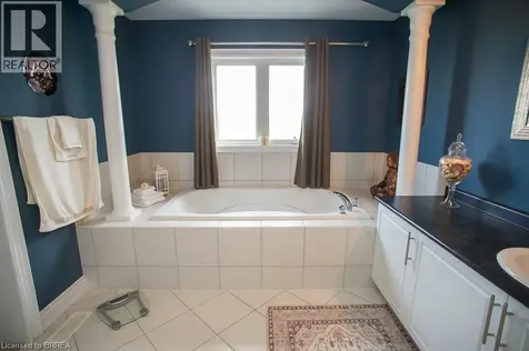10 Bisset Avenue Brantford ON N3T 0H2