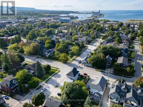 256 Ontario Street Collingwood ON L9Y 1M9
