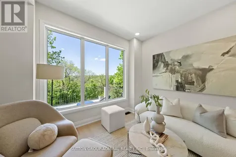 35 Beechwood Drive Toronto (broadview North) ON M4K 3H7