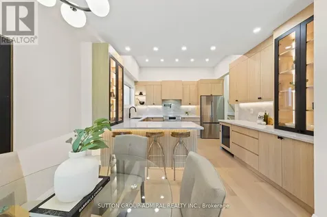 35 Beechwood Drive Toronto (broadview North) ON M4K 3H7
