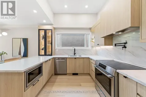 35 Beechwood Drive Toronto (broadview North) ON M4K 3H7