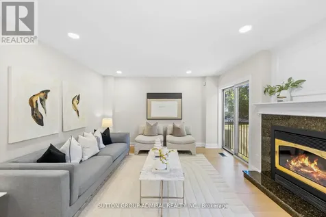 35 Beechwood Drive Toronto (broadview North) ON M4K 3H7