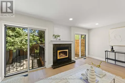 35 Beechwood Drive Toronto (broadview North) ON M4K 3H7